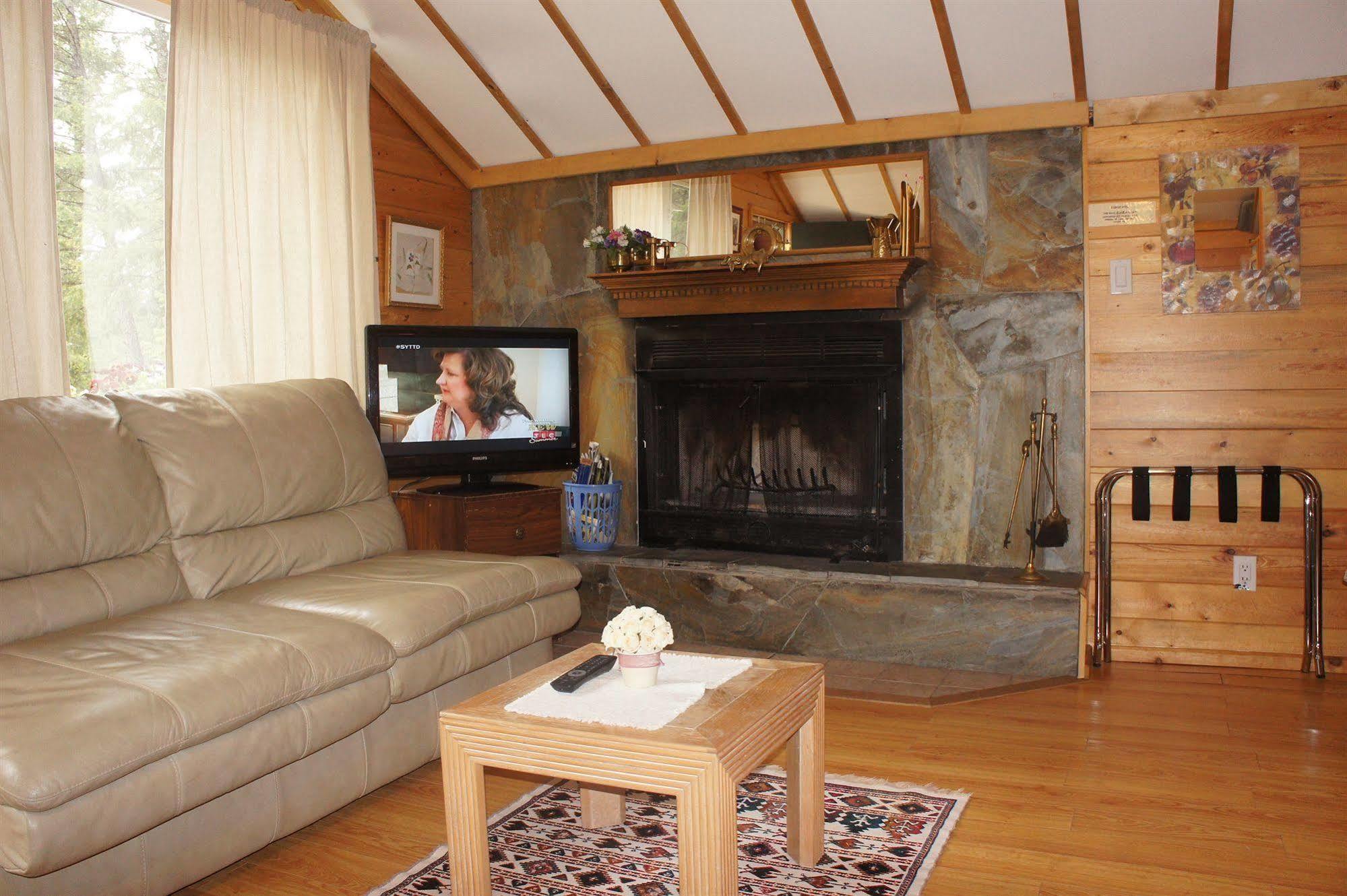 Fairmont Mountain Bungalows Fairmont Hot Springs Eksteriør bilde