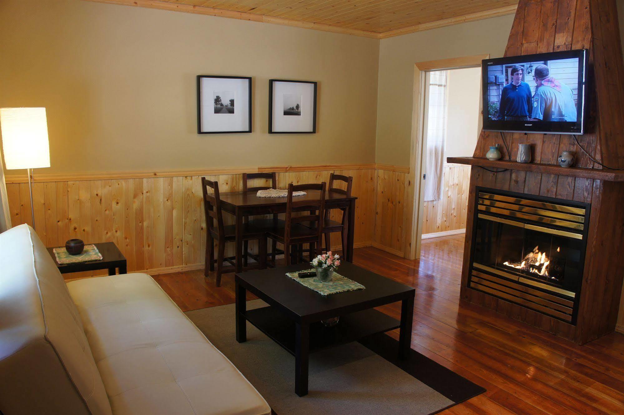 Fairmont Mountain Bungalows Fairmont Hot Springs Eksteriør bilde